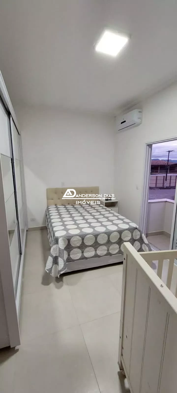 Casa Alto Padrão com 4 dormitórios, 2 Suítes a venda no Bairro Britânia por R$ 1.800.000 mil - Caraguatatuba-SP