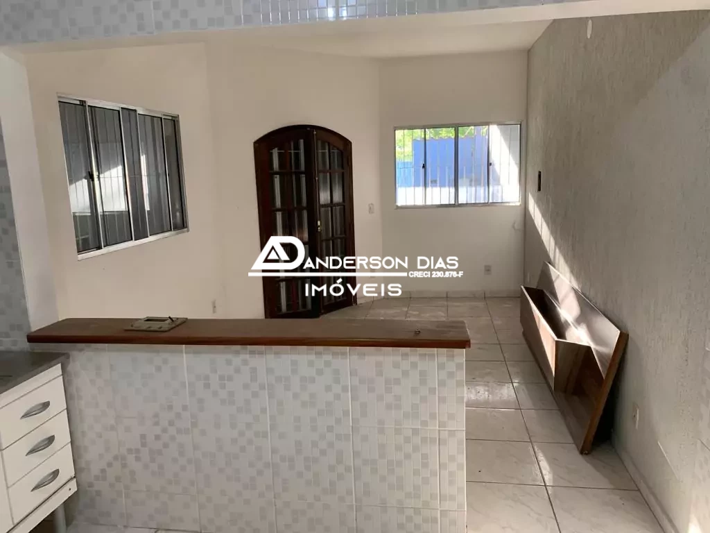 Sobrado com 3 dormitórios, 2 Suítes para locação definitiva por R$ 2.700,00 - Jardim Jaqueira-Caraguatatuba-SP