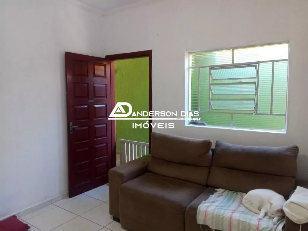 Casa á venda com 2 Dormitórios, com Edícula, 60,00m² à por R$ 330.000,00 - Indaiá- Caraguatatuba/SP