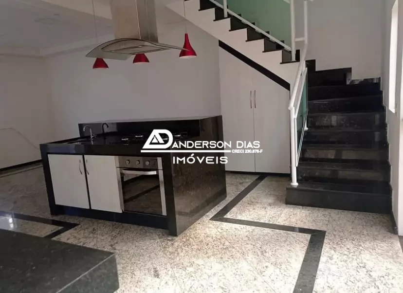 Sobrado em Condomínio com 3 dormitórios, 1 Suíte, Piscina Privativa para venda por R$ 850 mil - Cidade Jardim - Caragua