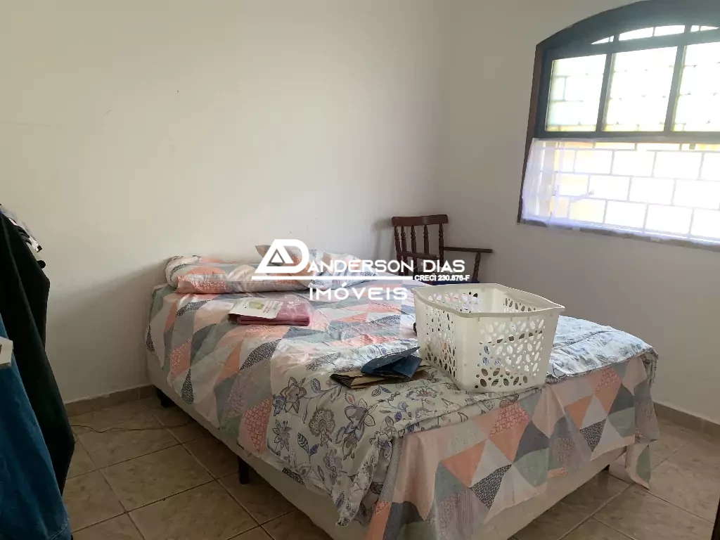 Casa com 2 dormitórios, lado praia, com 2 vagas de garagem para locação defintiva Por R$ 1.700,00- Porto Novo- Caraguatatuba-SP