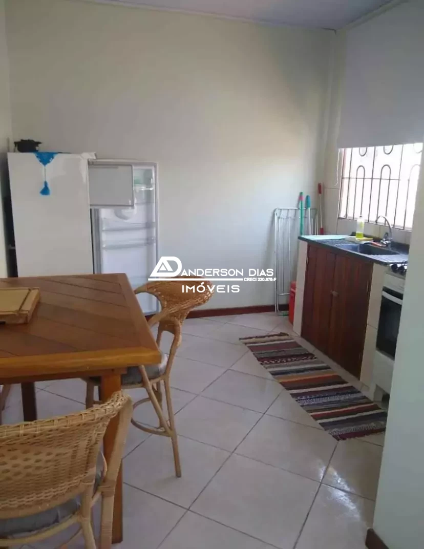 Casa com 2 dormitórios para locação defintiva Por R$ 1.750,00- Cidade Jardim - Caraguatatuba-SP