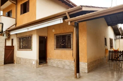 Casa com 4 Dormitórios , 1 Suíte com 254,00m² à venda por R$ 850.000,00 - Gaivotas - Caraguatatuba/SP