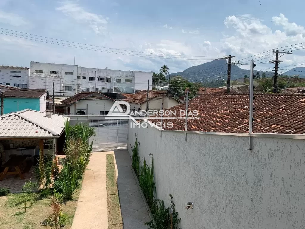 Casa com 3 suítes à venda, 190 m² por R$ 850.000 - Centro - Caraguatatuba/SP