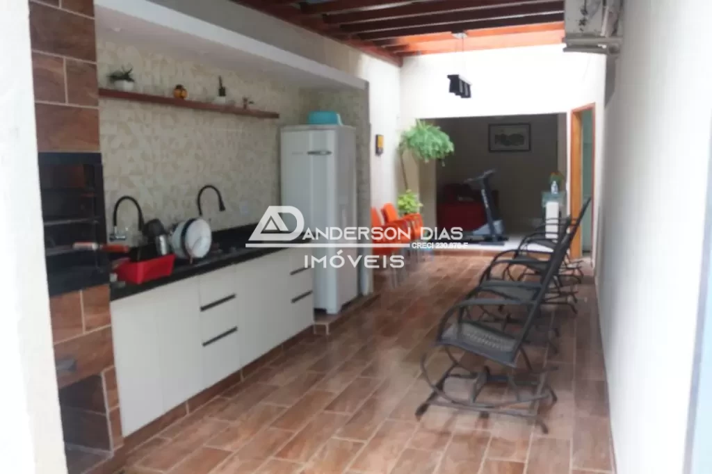 Casa com 2 suítes venda, 250m² por R$ 810.000 - Martim de Sá - Caraguatatuba/SP