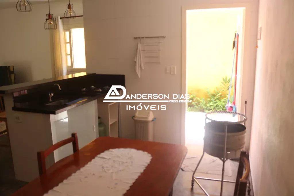 Sobrado em condomínio fechado com 2 dormitórios à venda, 80 m² por R$ 330.000 - Massaguaçu - Caraguatatuba/SP