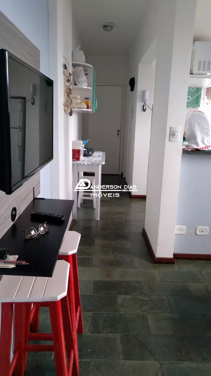 Apartamento com 1 dormitório à venda, 42 m² por R$ 220.000 - Massaguaçu - Caraguatatuba/SP